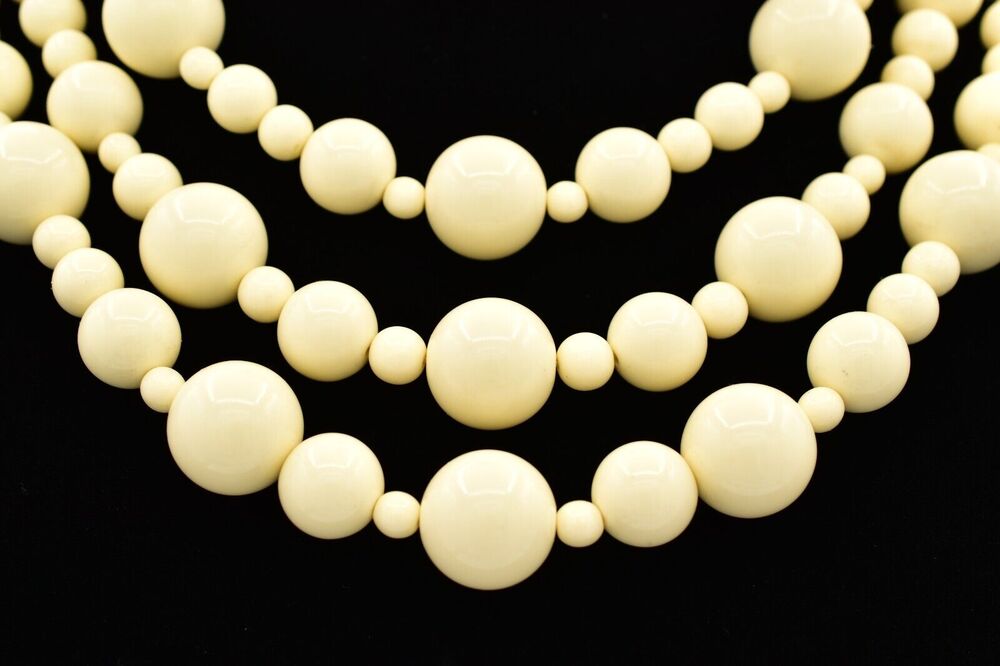 Monet Vintage Beaded Necklace Off White Round Layered Chunky Signed 1970s BinA17